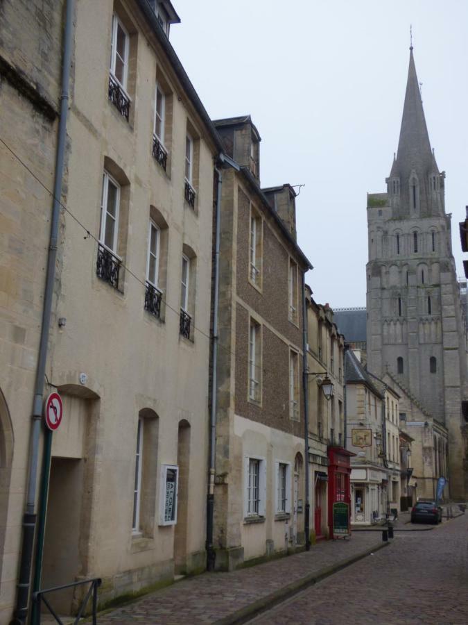 Gite De La Cathedrale Lejlighed Bayeux Eksteriør billede